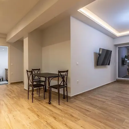 Pollys Place Apartment
